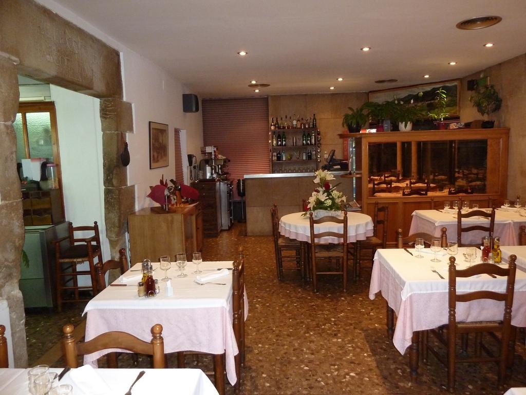 Restaurant Fonda Giralt Amer Exterior photo