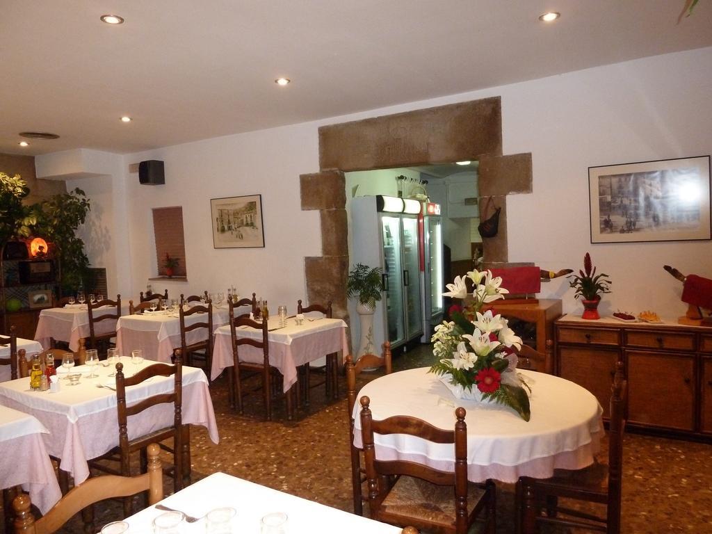 Restaurant Fonda Giralt Amer Exterior photo