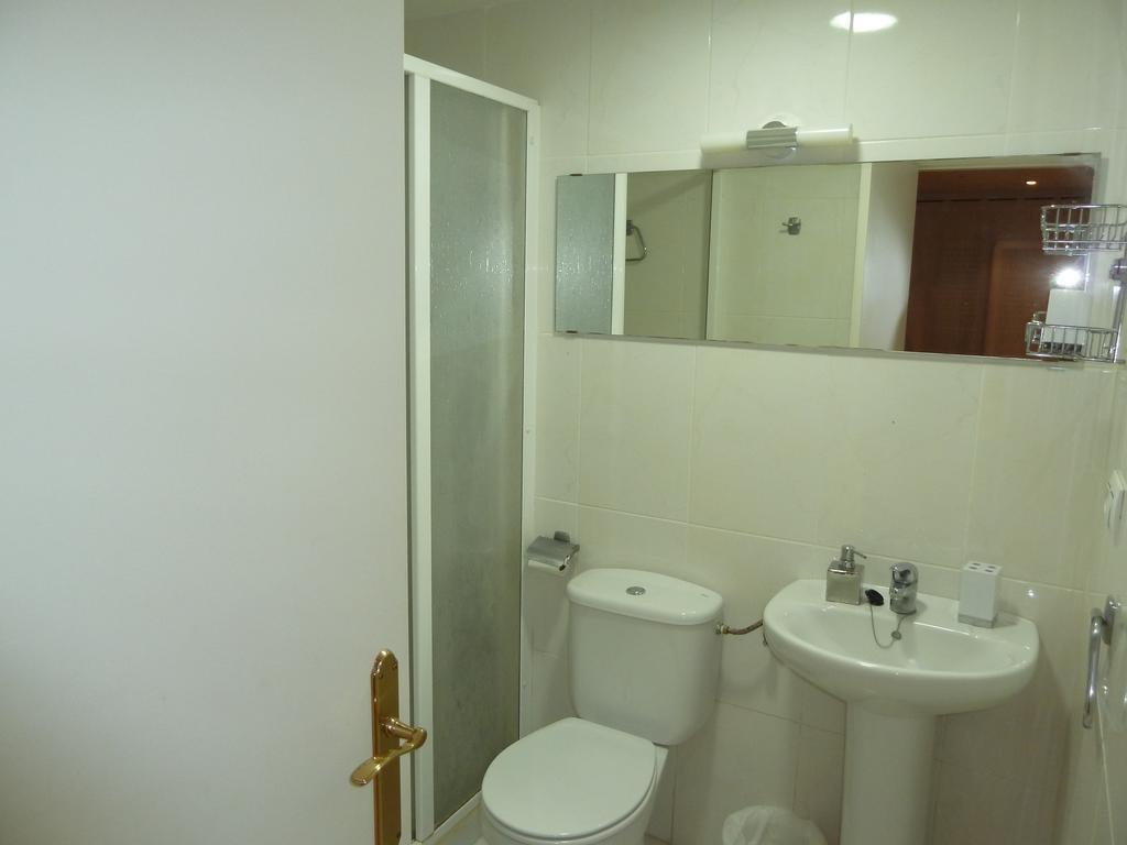 Restaurant Fonda Giralt Amer Room photo